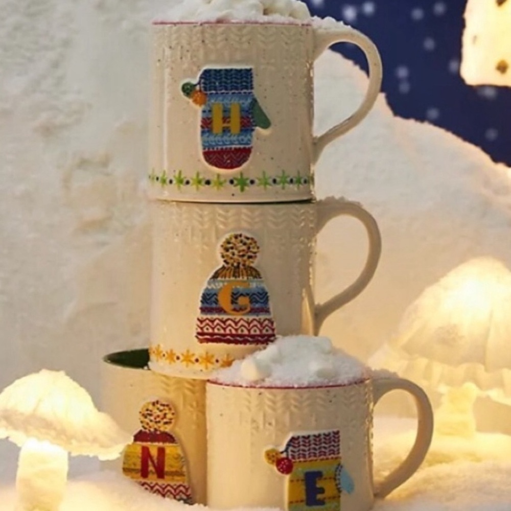 Anthropologie Monogram L Mitten Holiday Coffee Mug Cream Red Speckled Knit - Picture 2 of 6